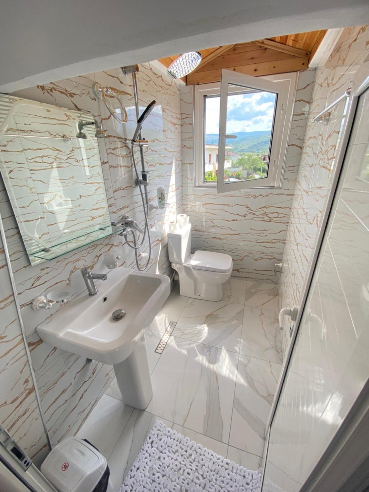 Guest House Rean Берат Экстерьер фото